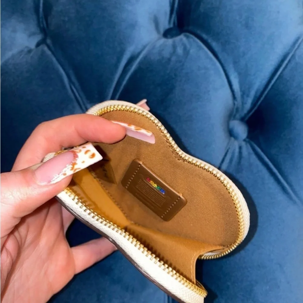 Coach rainbow heart coin case - Picture 2 of 2